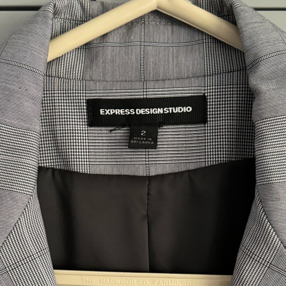 Express Blazer - Black and White - one button - Picture 3 of 5